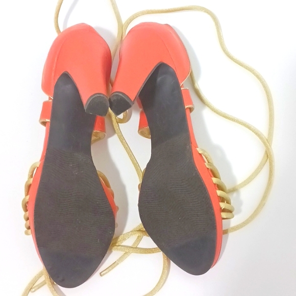 M By Shakara Size 8.5M Orange Heels with Gold Laces - Picture 8 of 8